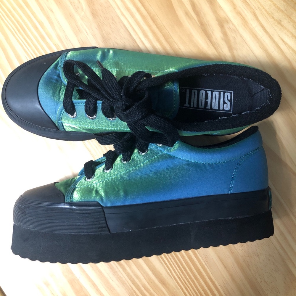 Sideout size 8.5